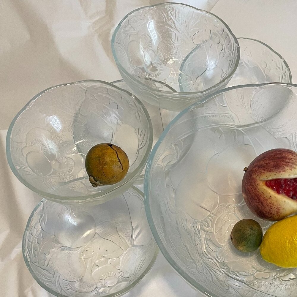 VINTAGE Salad Bowl Set in Frosted Pressed Glass Six (6) Pieces Exc. Condition